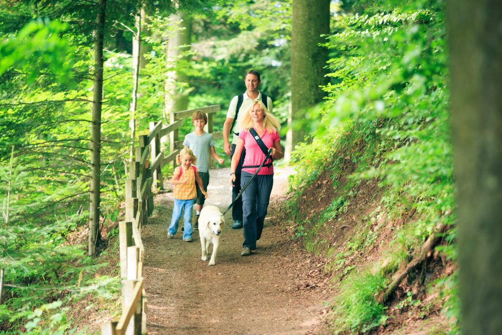 Mensen wandelen